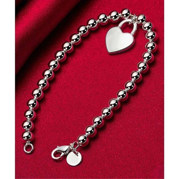 Silver Heart Lock Beaded Bracelet - Picture 2 of 7